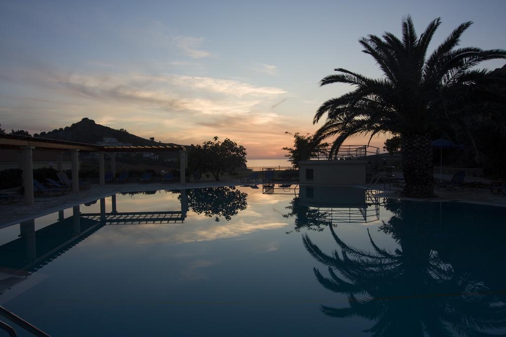 Ξενοδοχείο Άλμα Πέτρα Εξωτερικό φωτογραφία